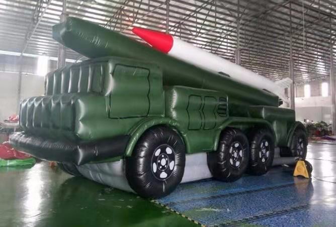 红花岗迷彩导弹车